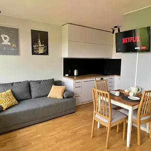https://szucha-27-royal-azienki-flat.warsawhotelspoland.com